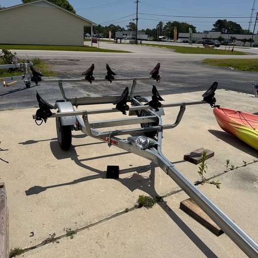 Malone Microsport 2-Kayak Trailer model MPG460G with Saddle Up Pro Carriers