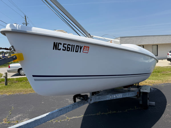 Hunter 170 Sailboat and Trailer